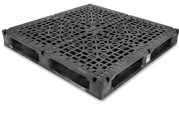 Plastic pallet production